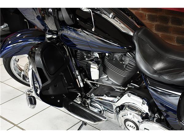2016 HARLEY-DAVIDSON CVO FLHXSE STREET GLIDE