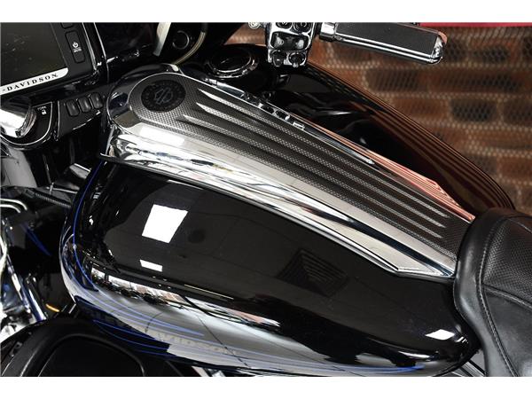 2016 HARLEY-DAVIDSON CVO FLHXSE STREET GLIDE