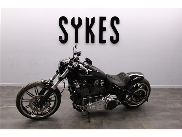 2018 Harley-Davidson Breakout