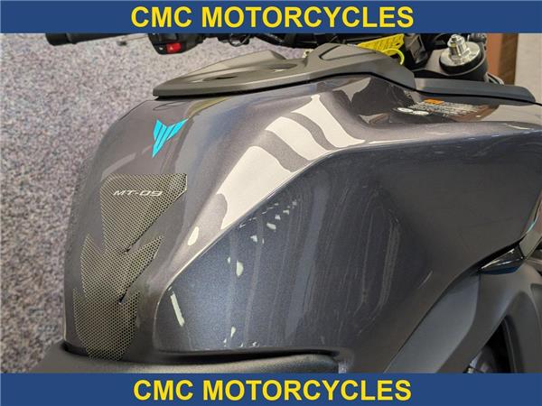  Yamaha MT-09 MT-09