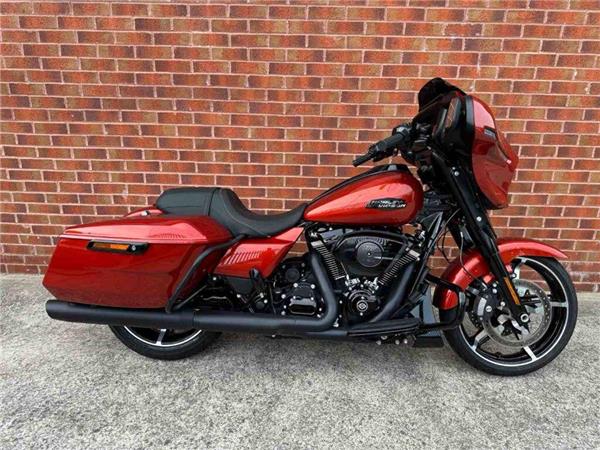 2024 Harley-Davidson Street Glide 1923 24