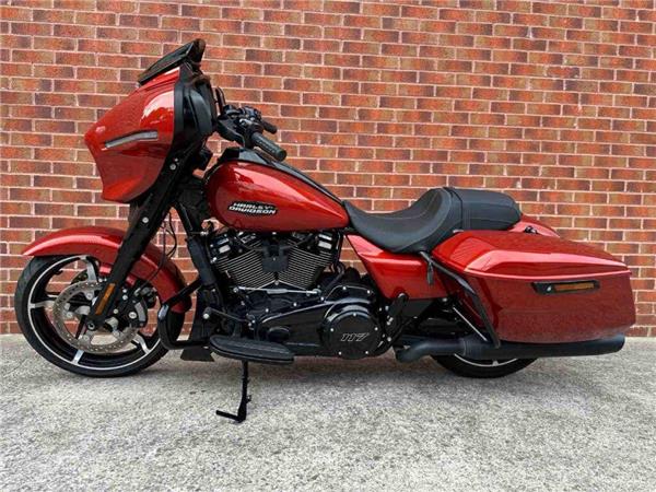 2024 Harley-Davidson Street Glide 1923 24