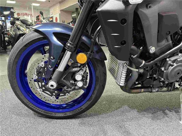 2023 Yamaha MT10 Blue
