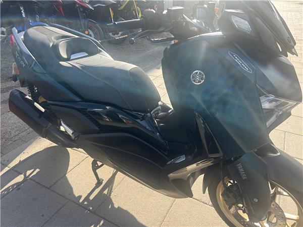 2023 Yamaha XMAX 300