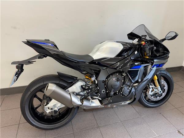 2024 YAMAHA YZF-R1M