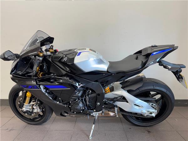 2024 YAMAHA YZF-R1M
