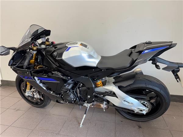 2024 YAMAHA YZF-R1M