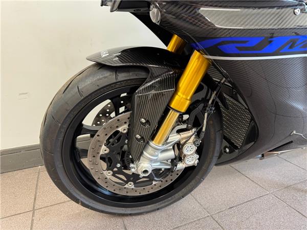 2024 YAMAHA YZF-R1M