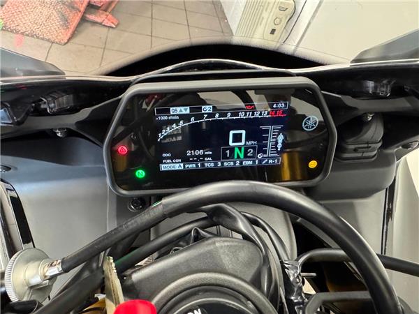 2024 YAMAHA YZF-R1M