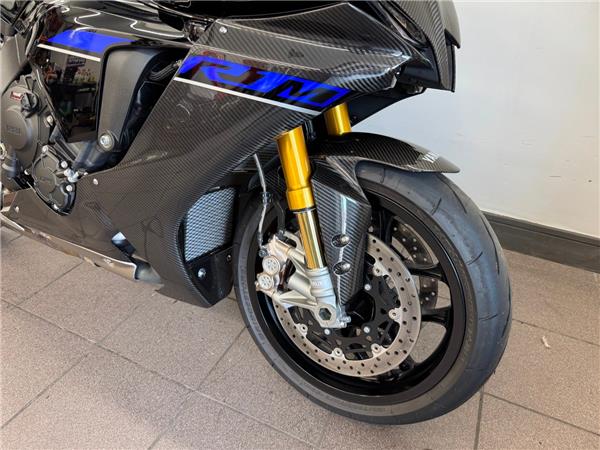 2024 YAMAHA YZF-R1M