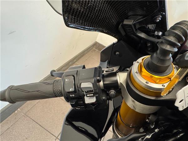 2024 YAMAHA YZF-R1M