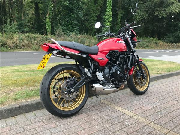 2024 Kawasaki Z650 RS