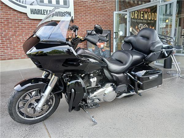 2017 HARLEY-DAVIDSON ROAD GLIDE
