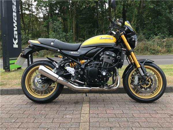 2024 Kawasaki Z900 RS SE