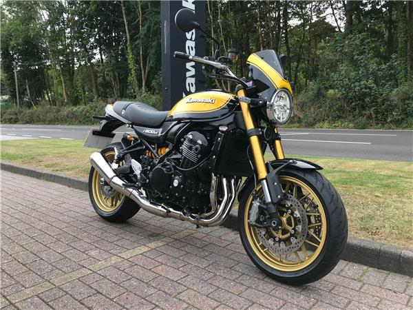 2024 Kawasaki Z900 RS SE