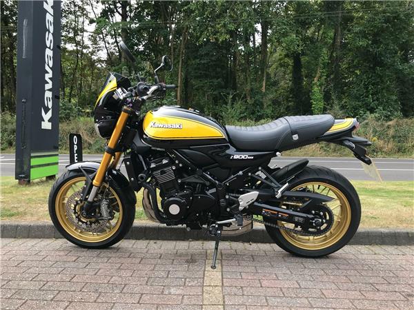 2024 Kawasaki Z900 RS SE