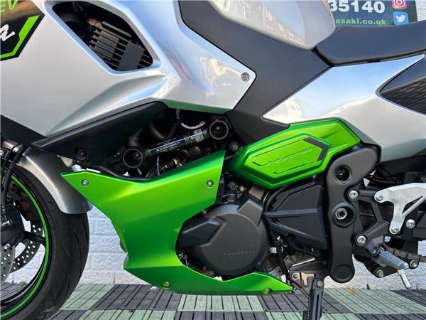 2024 Kawasaki Ninja 7 Hybrid