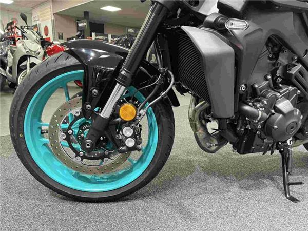 2025 Yamaha MT09 Y-AMT AUTO DBNM MISTREL G