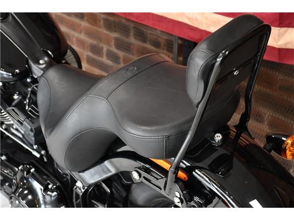 2016 HARLEY-DAVIDSON SOFTAIL FLSS  SLIM S