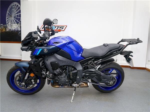 2025 Yamaha MT-10