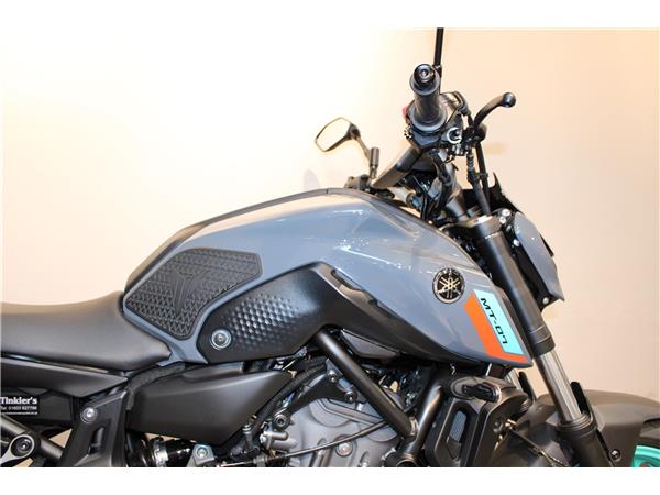 YAMAHA MT-07