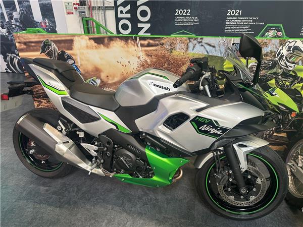 2024 Kawasaki Ninja 7 Hybrid
