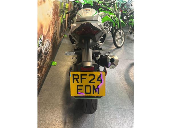 2024 Kawasaki Ninja 7 Hybrid