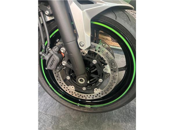 2024 Kawasaki Ninja 7 Hybrid