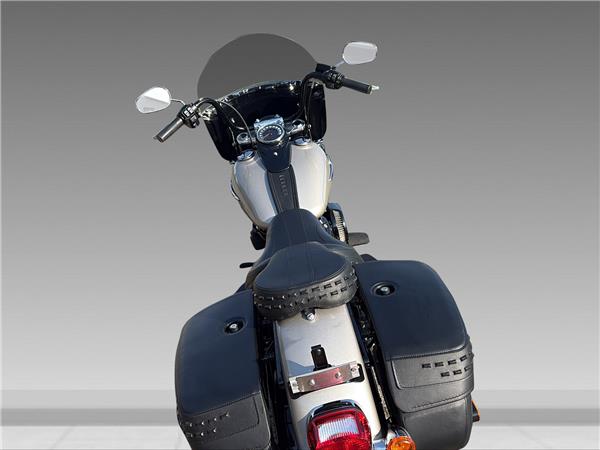 2018 harley-davidson FLHCS Heritage Classic 114 ABS