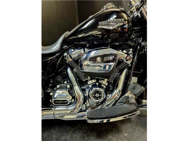 2018 HARLEY-DAVIDSON ROAD KING