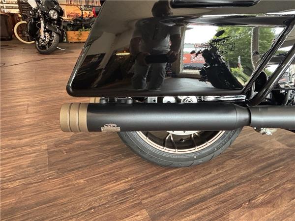 Street Glide ST 