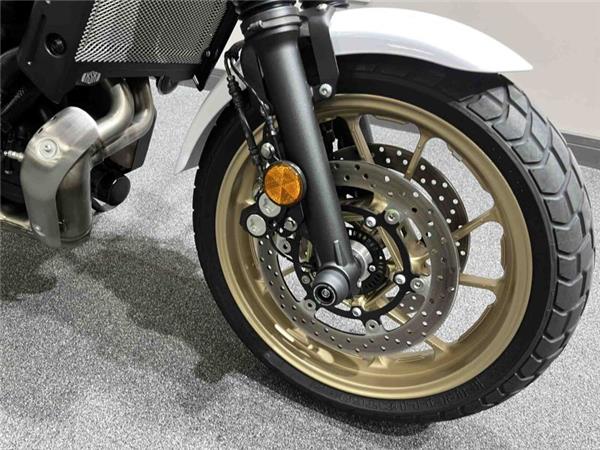 2024 Yamaha XSR 700 Legacy Silver