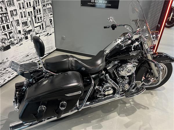 2010 HARLEY-DAVIDSON ROAD KING