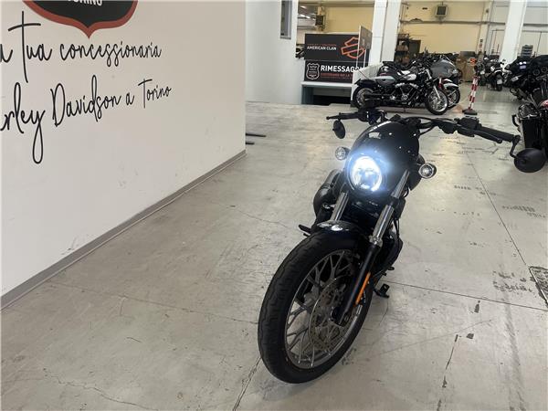 NIGHSTER 975 SPECIAL