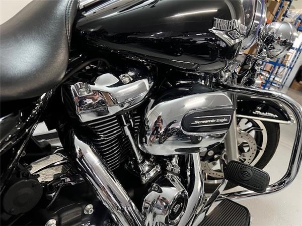 2019 HARLEY-DAVIDSON ROAD KING