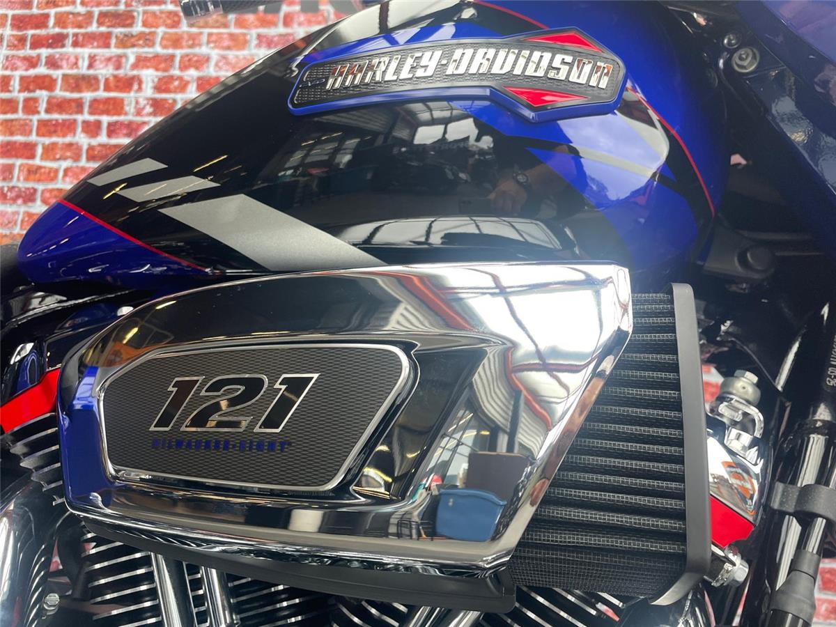 2025 harley-davidson CVO Street Glide