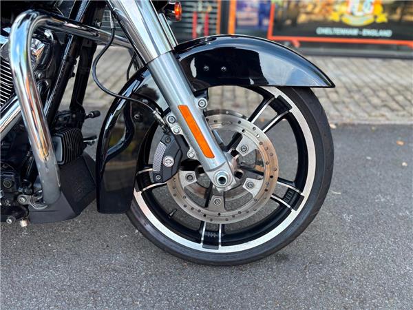 2017 HARLEY-DAVIDSON STREET GLIDE SPECIAL