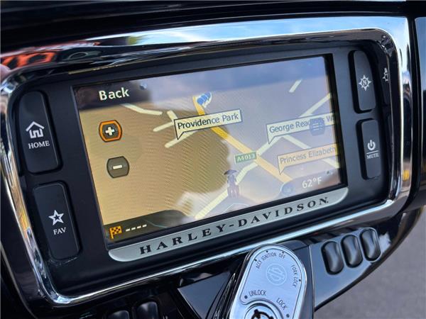 2017 HARLEY-DAVIDSON STREET GLIDE SPECIAL