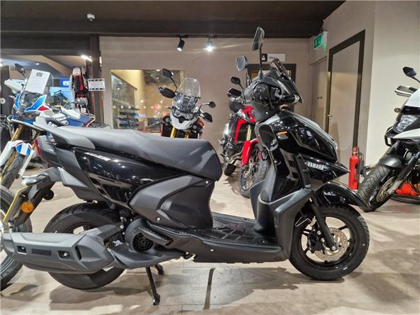 2025 Yamaha RAYZR