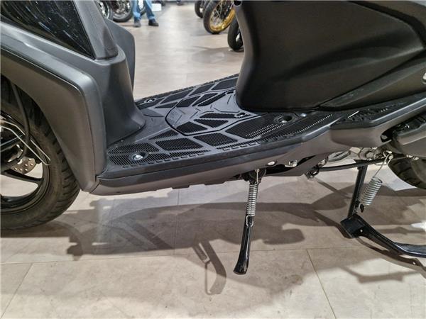 2025 Yamaha RAYZR