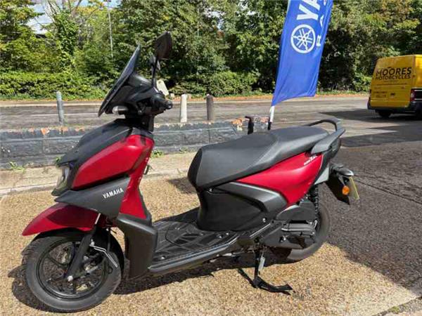  2024 Yamaha RayZR