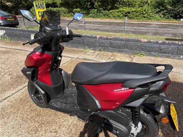 2024 Yamaha LCG125 RAYZR RED