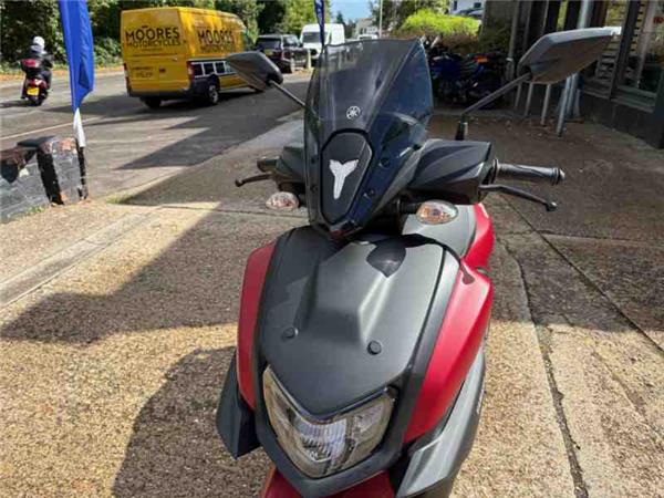 2024 Yamaha LCG125 RAYZR RED