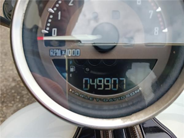 Harley-Davidson CVO - Custom Vehicle Operations Pro Street Breakout 