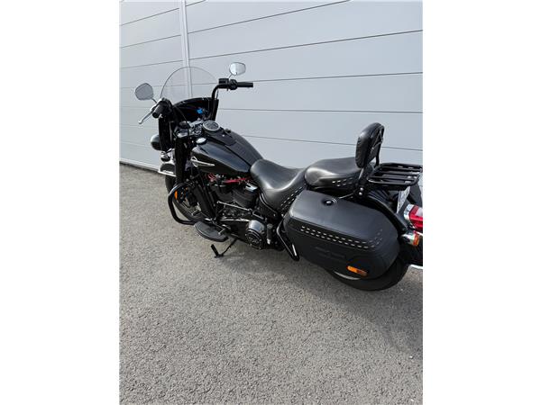 2019 HARLEY-DAVIDSON HERITAGE