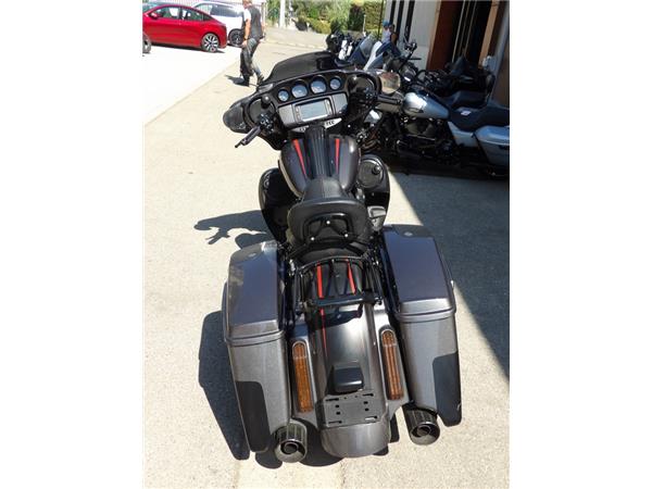 2017 HARLEY-DAVIDSON STREET GLIDE