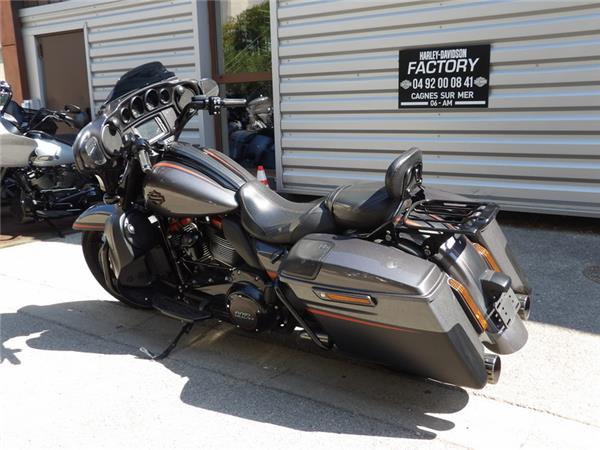 2017 HARLEY-DAVIDSON STREET GLIDE