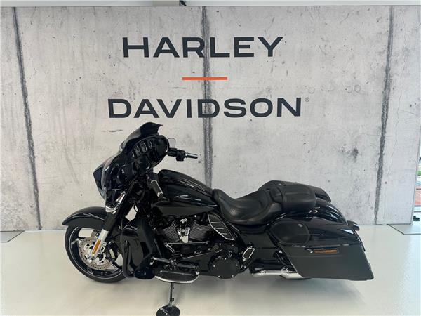 2017 harley-davidson FLHXSE 1868 CVO Street Glide