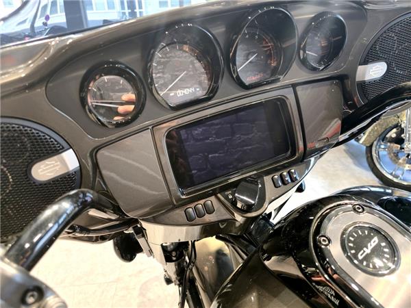 Street Glide CVO 