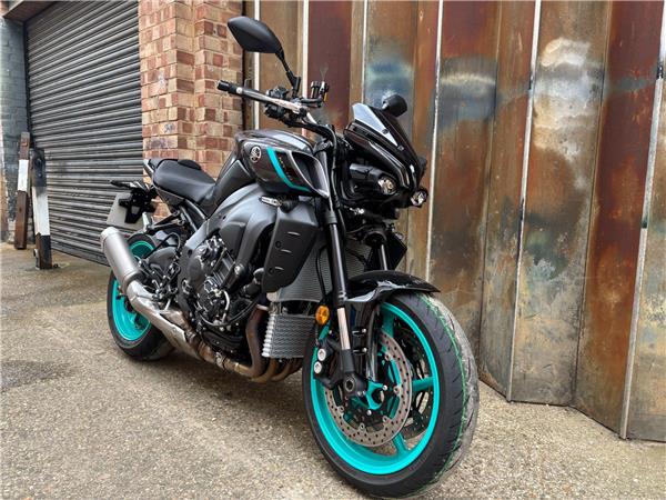 2025 Yamaha MT-10